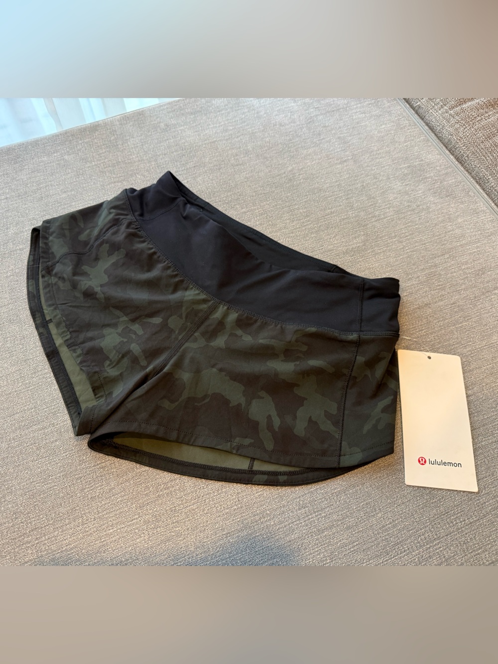 NWT! Lululemon Speed Up 2.5” Inseam Shorts Black & Green Camo - Picture 4 of 11